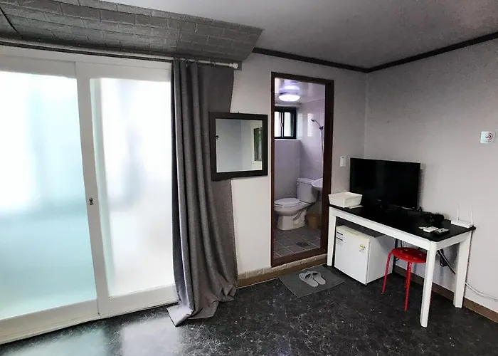 Pensión 1012 House Namsan - Foreigner Only 3*